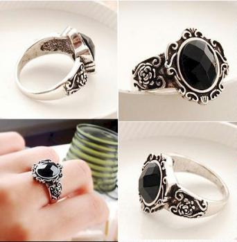 Ring Restore ancient ways of carve patterns or designs on woodwork personality black stones mirror.jpg